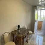 отличная 3-х комнатная по улице жолио кюри 64 Одеса