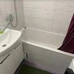 отличная 3-х комнатная по улице жолио кюри 64 Apartamento