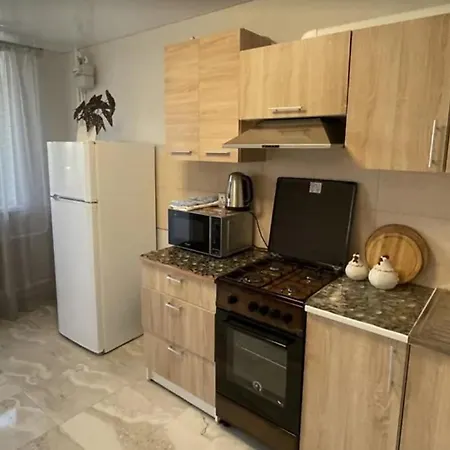 отличная 3-х комнатная по улице жолио кюри 64 * Odessa