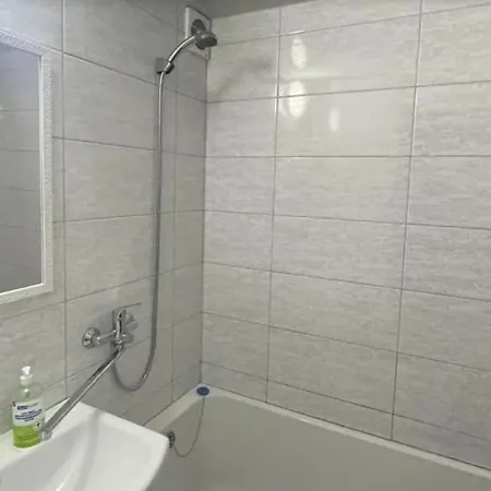 отличная 3-х комнатная по улице жолио кюри 64 Appartamento *