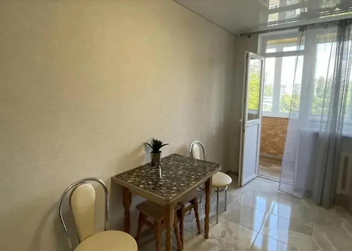 отличная 3-х комнатная по улице жолио кюри 64 Odesa