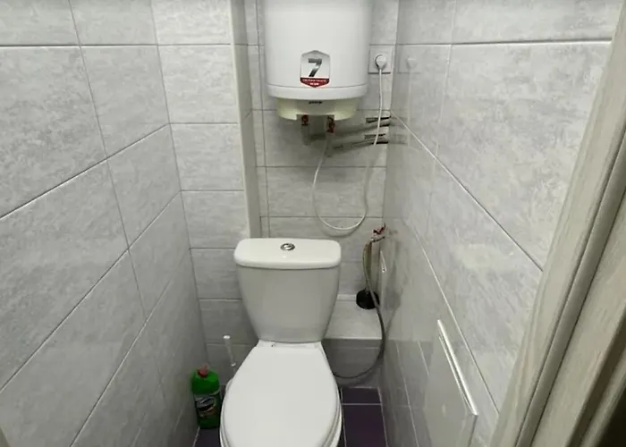 отличная 3-х комнатная по улице жолио кюри 64 Apartment Odesa