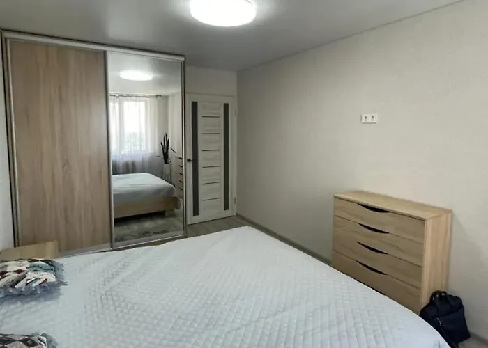 отличная 3-х комнатная по улице жолио кюри 64 * Odesa