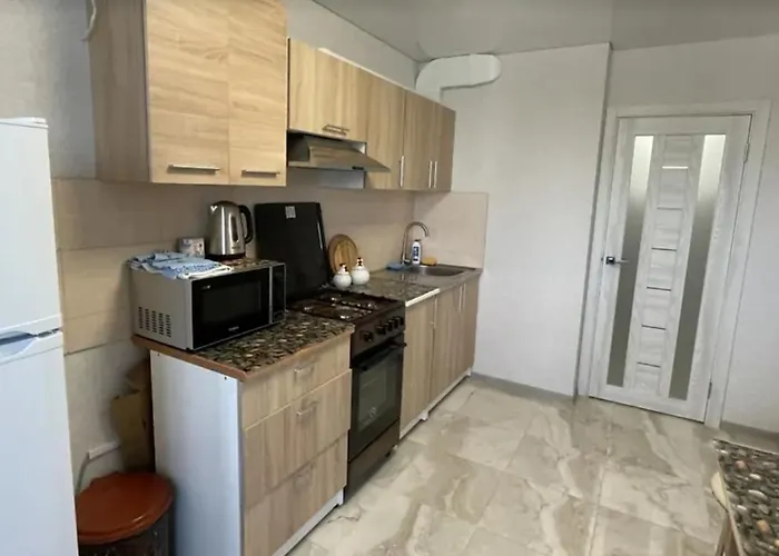 отличная 3-х комнатная по улице жолио кюри 64 Apartment Odesa