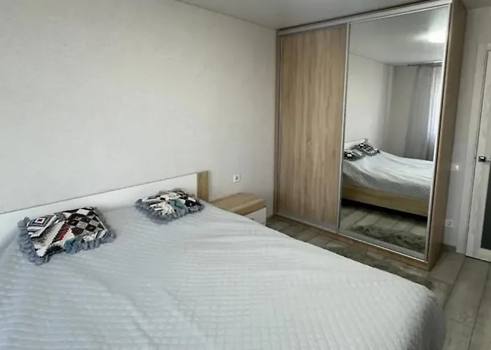 Apartment отличная 3-х комнатная по улице жолио кюри 64 *