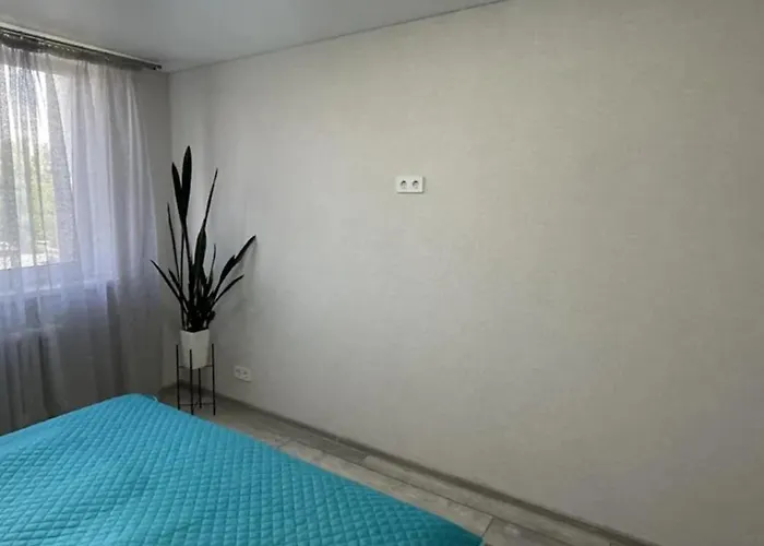 отличная 3-х комнатная по улице жолио кюри 64 Odesa