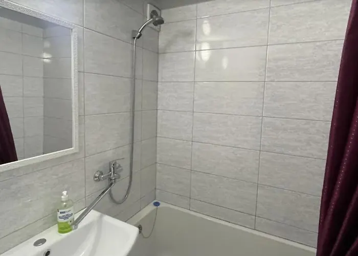 отличная 3-х комнатная по улице жолио кюри 64 Apartment *